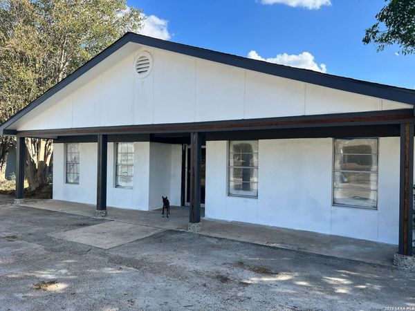 329 School Dr, Poteet, TX 78065