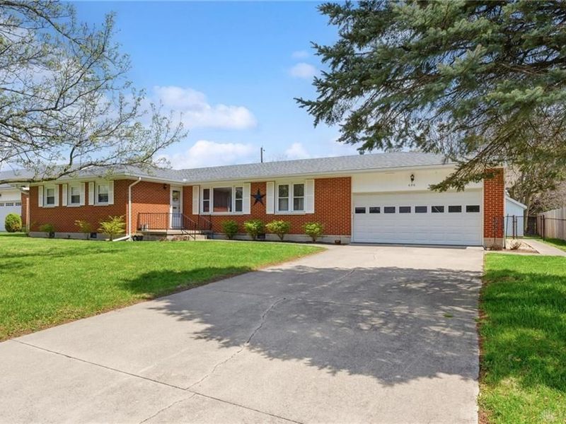 686 Kathryn Drive, Wilmington, OH 45177 Photo 1