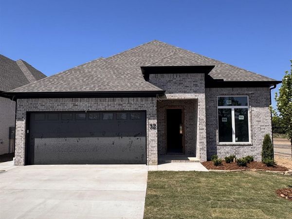 32 Mountain Brook Road, Little Rock, AR 72223