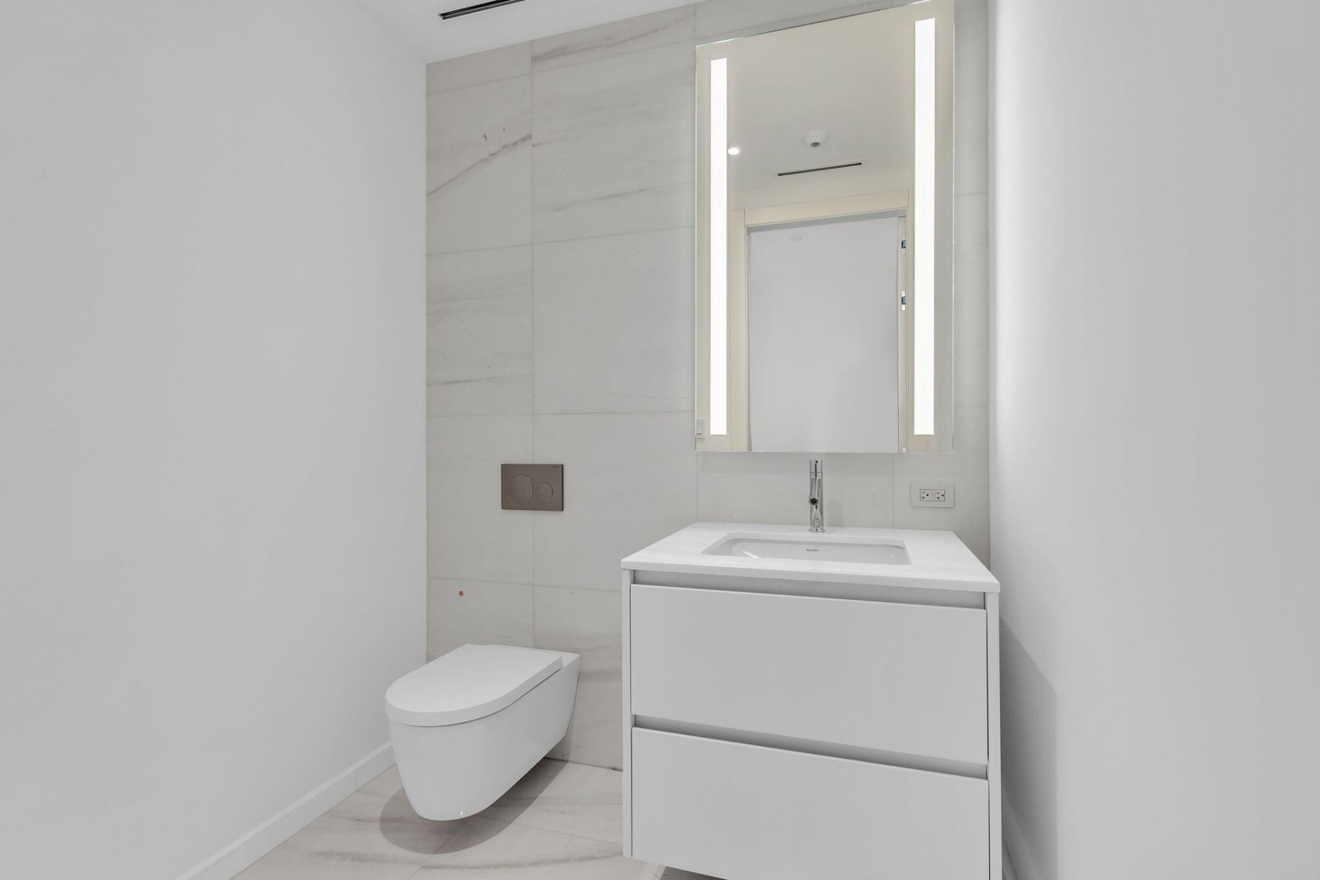 300 Biscayne Bulevard Way Boulevard Of Champions, Unit 1509, Miami, FL 33131 Photo