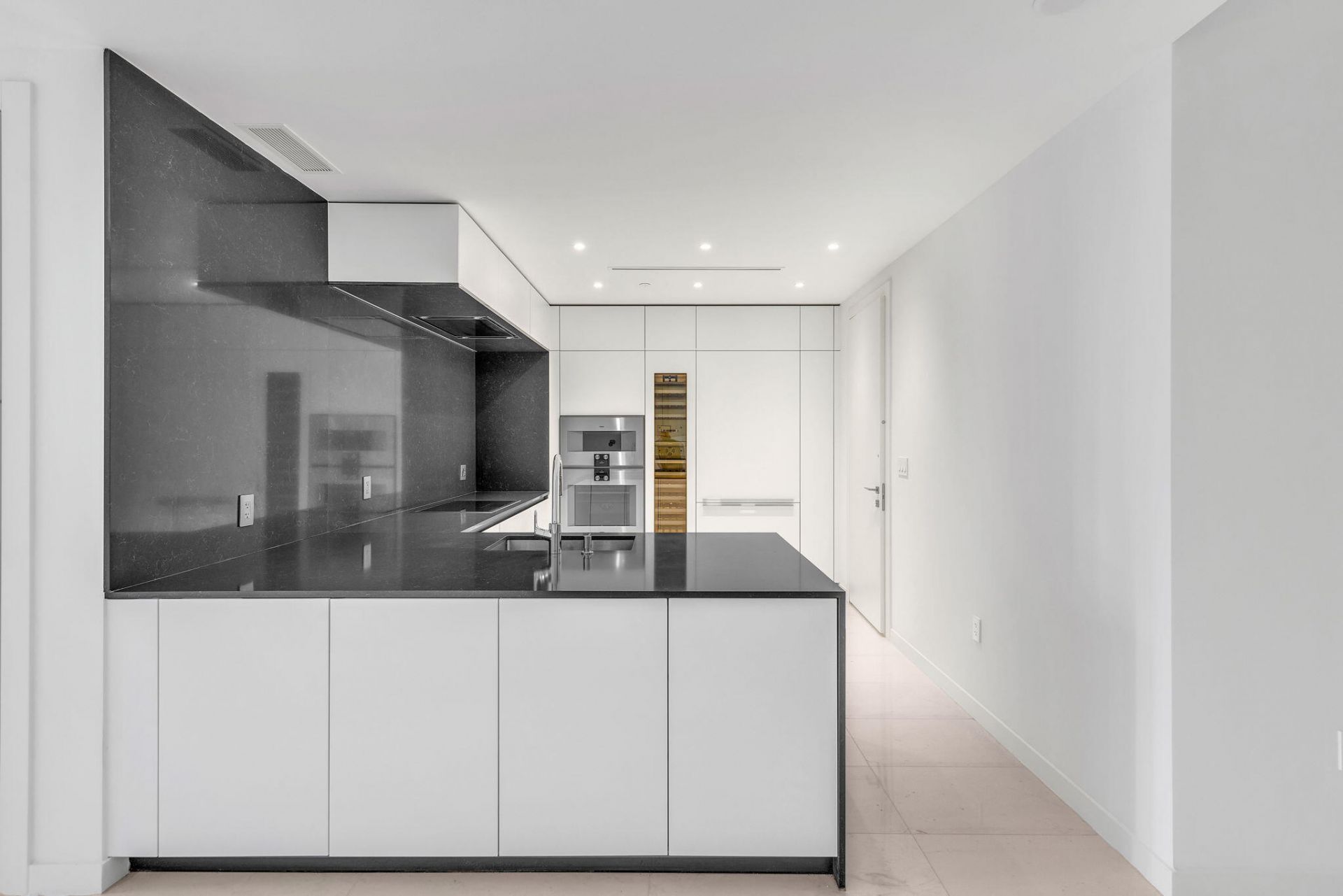 300 Biscayne Bulevard Way Boulevard Of Champions, Unit 1509, Miami, FL 33131 Photo