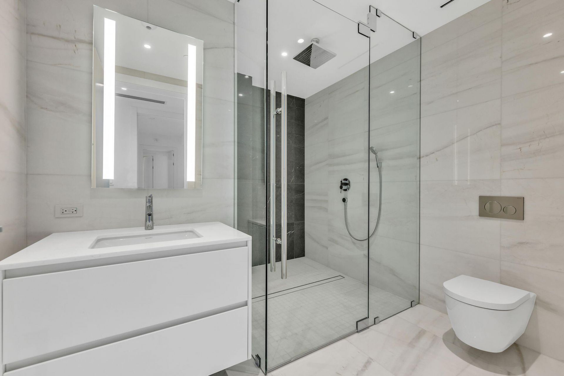 300 Biscayne Bulevard Way Boulevard Of Champions, Unit 1509, Miami, FL 33131 Photo