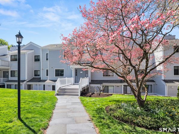 32 Rowayton Woods, Unit 32, Norwalk, CT 06854