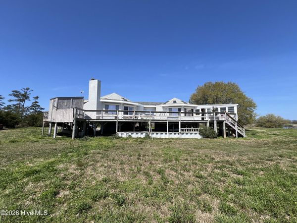 35710 Us Highway 264, Engelhard, NC 27824