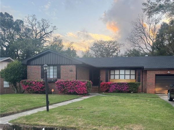 469 W Creek Circle Drive , Mobile, AL 36617