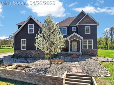 10180 N Antcliff Road, Cohoctah Twp, MI 48836