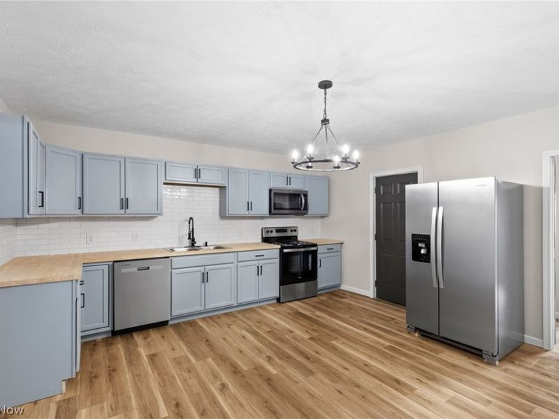 412 Concord Street, Martins Ferry, OH 43935 Photo 9