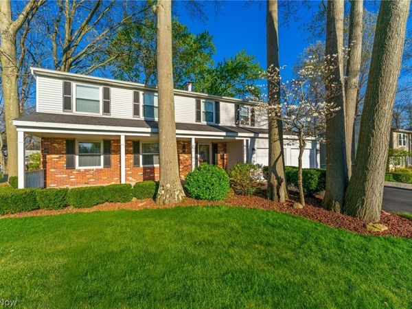 2085 Woodland Trace Street, Austintown, OH 44515