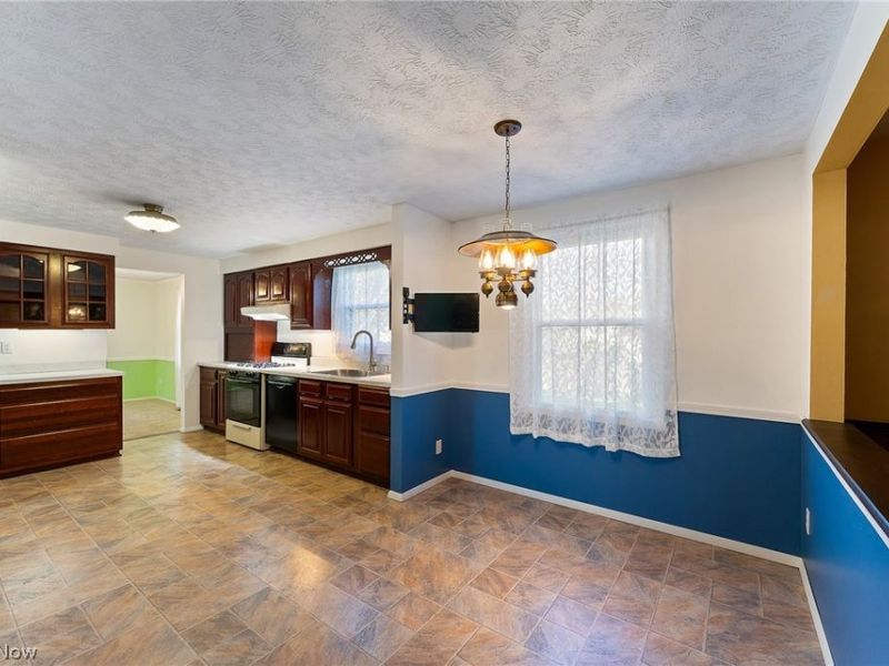 2085 Woodland Trace Street, Austintown, OH 44515 Photo 10