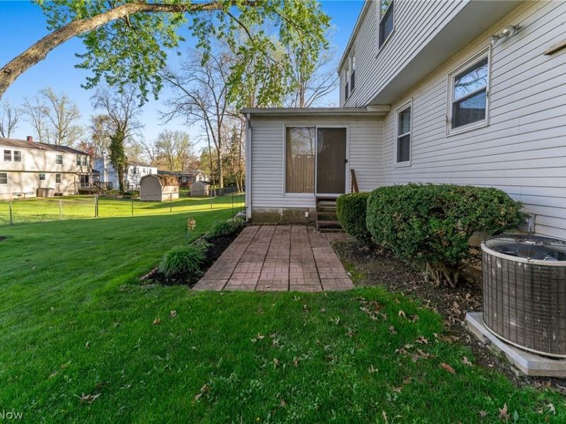 2085 Woodland Trace Street, Austintown, OH 44515 Photo 20