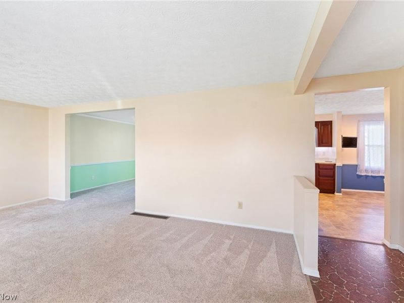 2085 Woodland Trace Street, Austintown, OH 44515 Photo 5