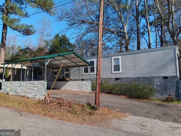 2623 Pineridge Drive NE, Conyers, GA 30012