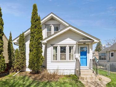 1871 Hyacinth Avenue E, Saint Paul, MN 55119