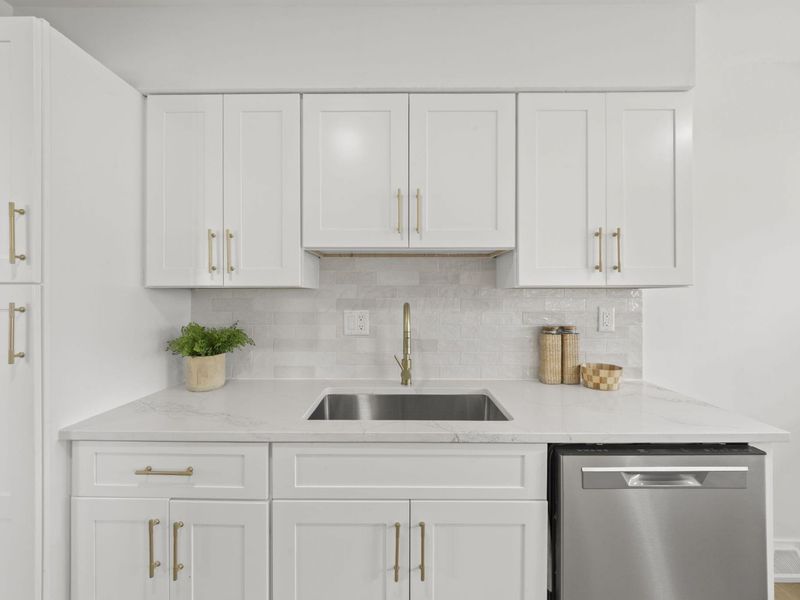 1071 Loring Road, Columbus, OH 43224 Photo 12