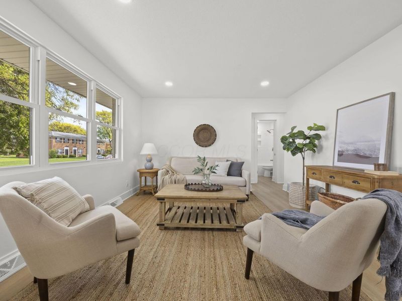 1071 Loring Road, Columbus, OH 43224 Photo 7