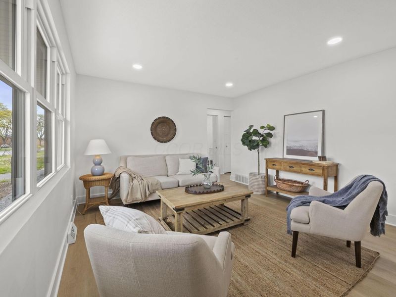 1071 Loring Road, Columbus, OH 43224 Photo 8