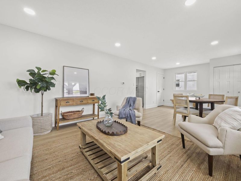 1071 Loring Road, Columbus, OH 43224 Photo 9