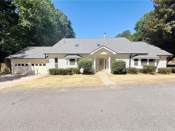 2988 Chipmunk Trail SE, Marietta, GA 30067