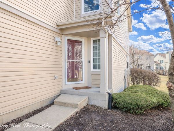 3049 Renard Lane , St. Charles, IL 60175