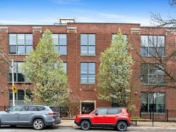 2650 W BELDEN Avenue , Unit 215, Chicago, IL 60647