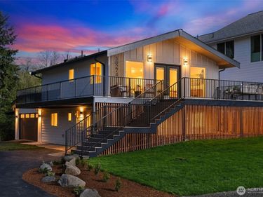 38274 Vista Key Drive NE, Hansville, WA 98340