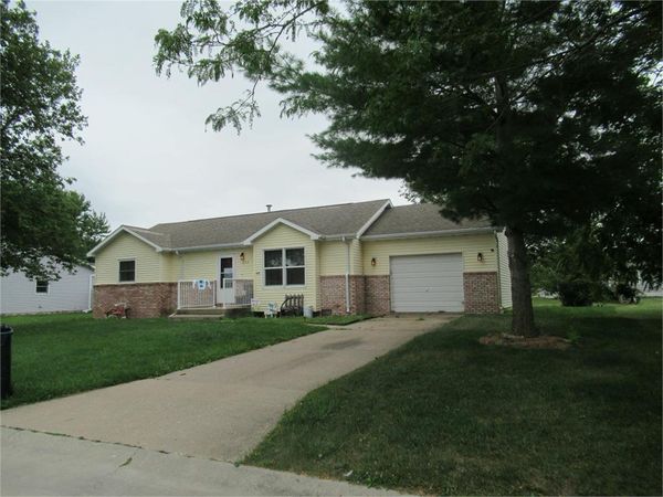 306 IOWA, Wilton, IA 52778