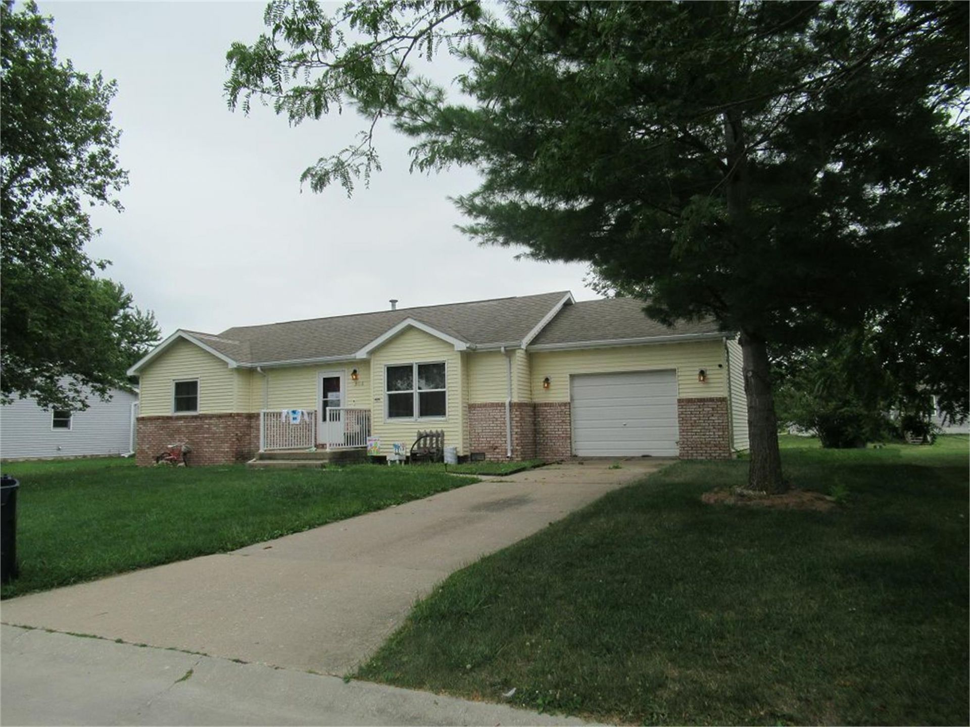 306 Iowa, Wilton, IA 52778 Main Photo