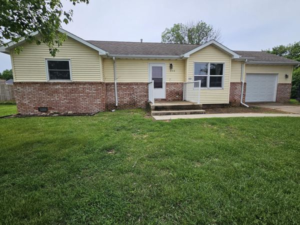 306 IOWA, Wilton, IA 52778