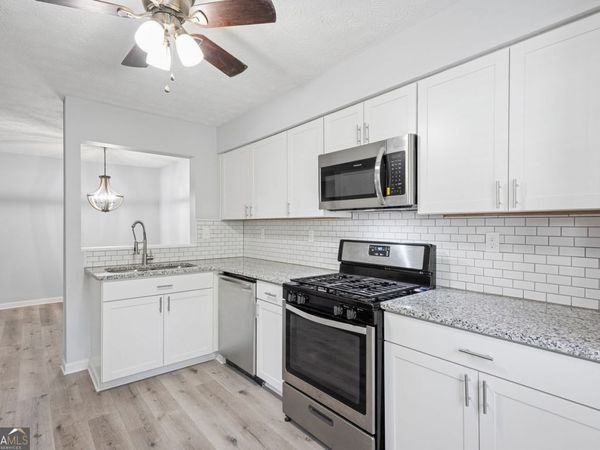 6430 Oakleaf Way, Morrow, GA 30260