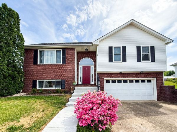 3418 Poplar Hl , Clarksville, TN 37043