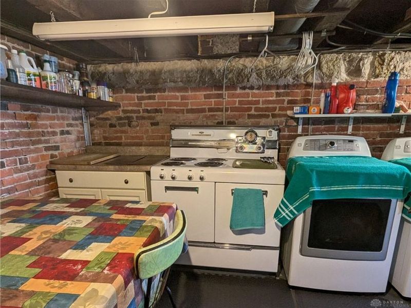 8713 Oakes Road, Pitsburg, OH 45304 Photo 11