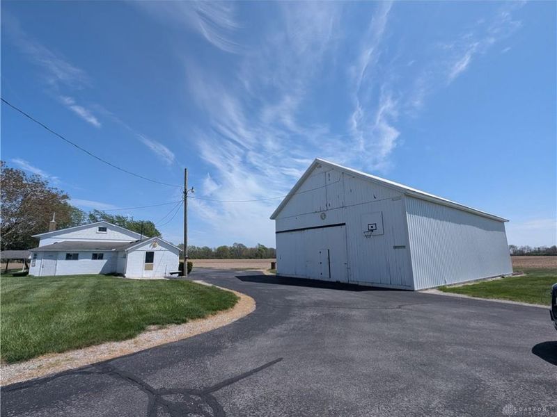 8713 Oakes Road, Pitsburg, OH 45304 Photo 4