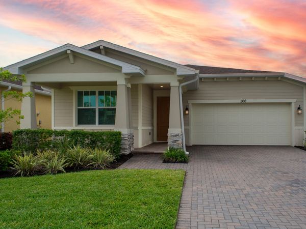 560 Veridian Circle NW, Palm Bay, FL 32907
