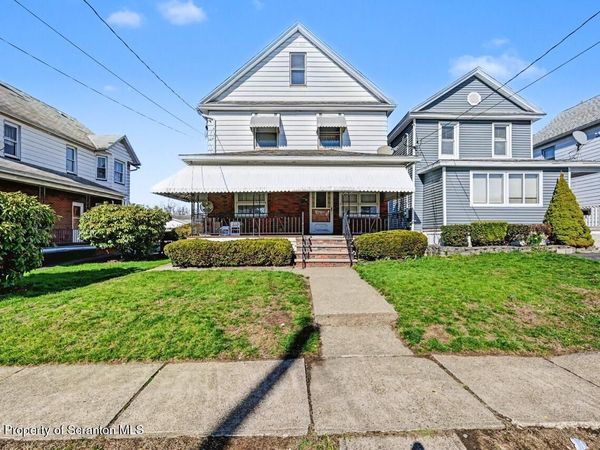 638 E Grant Street , Olyphant, PA 18447