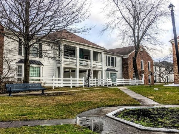 25 Trenton Square, Unit T-54, Euclid, OH 44143