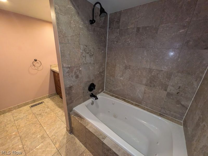 25 Trenton Square, Unit T-54, Euclid, OH 44143 Photo 19