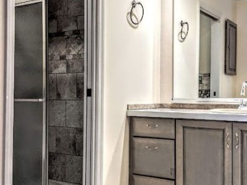 25 Trenton Square, Euclid, OH 44143 Photo 24