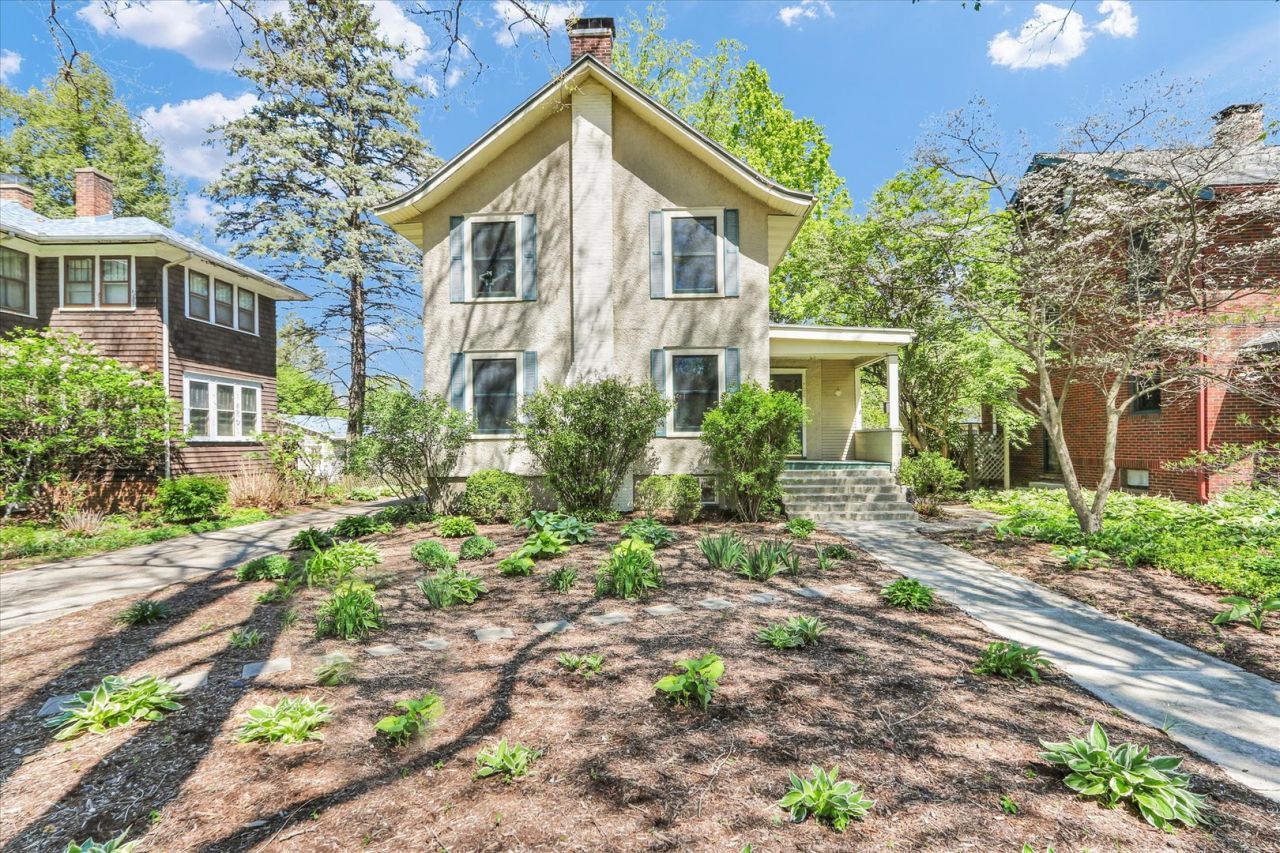 702 W INDIANA Avenue , Urbana, IL 61801