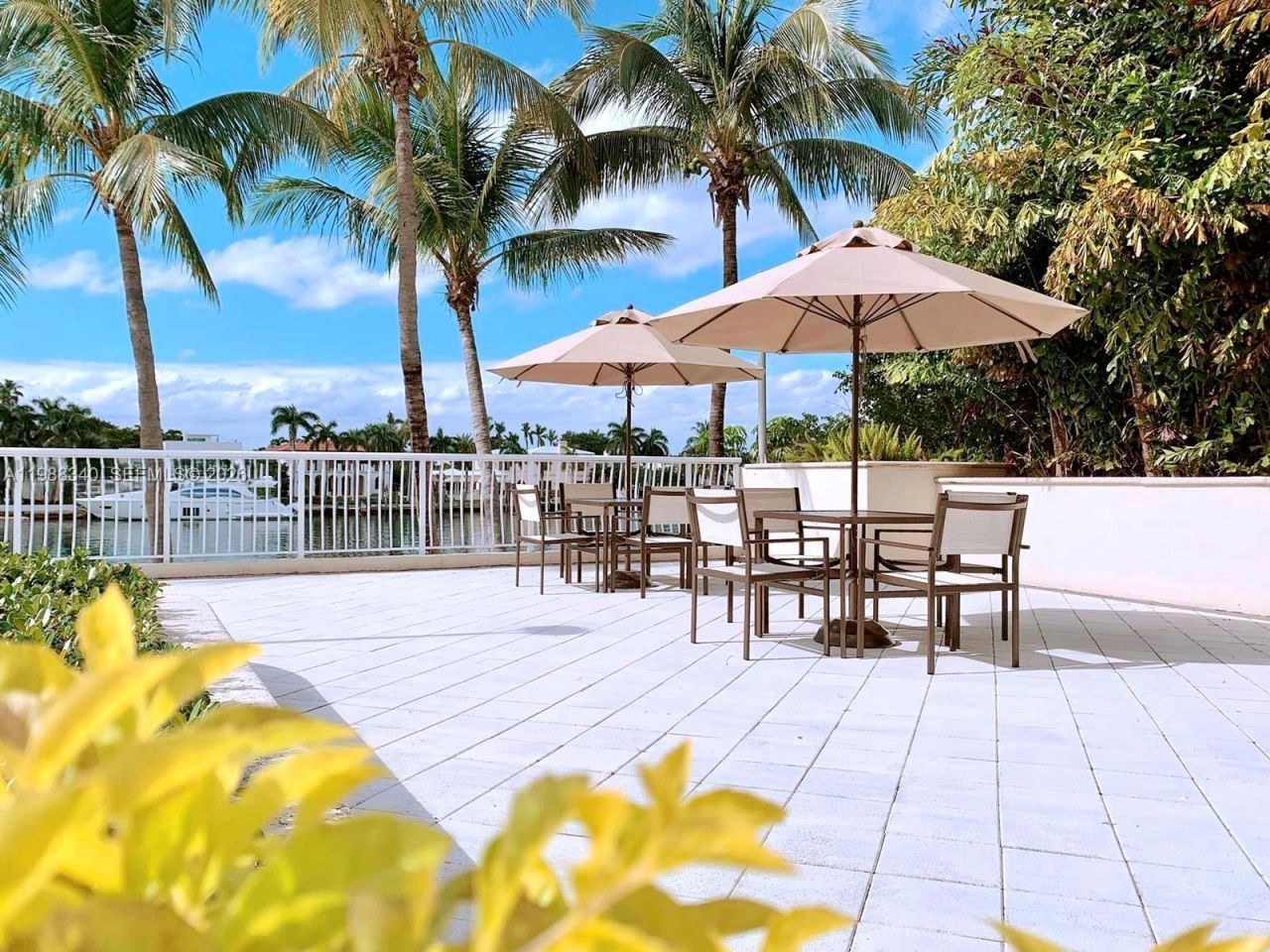 5600 Collins Ave , Unit 17G, Miami Beach, FL 33140 Photo