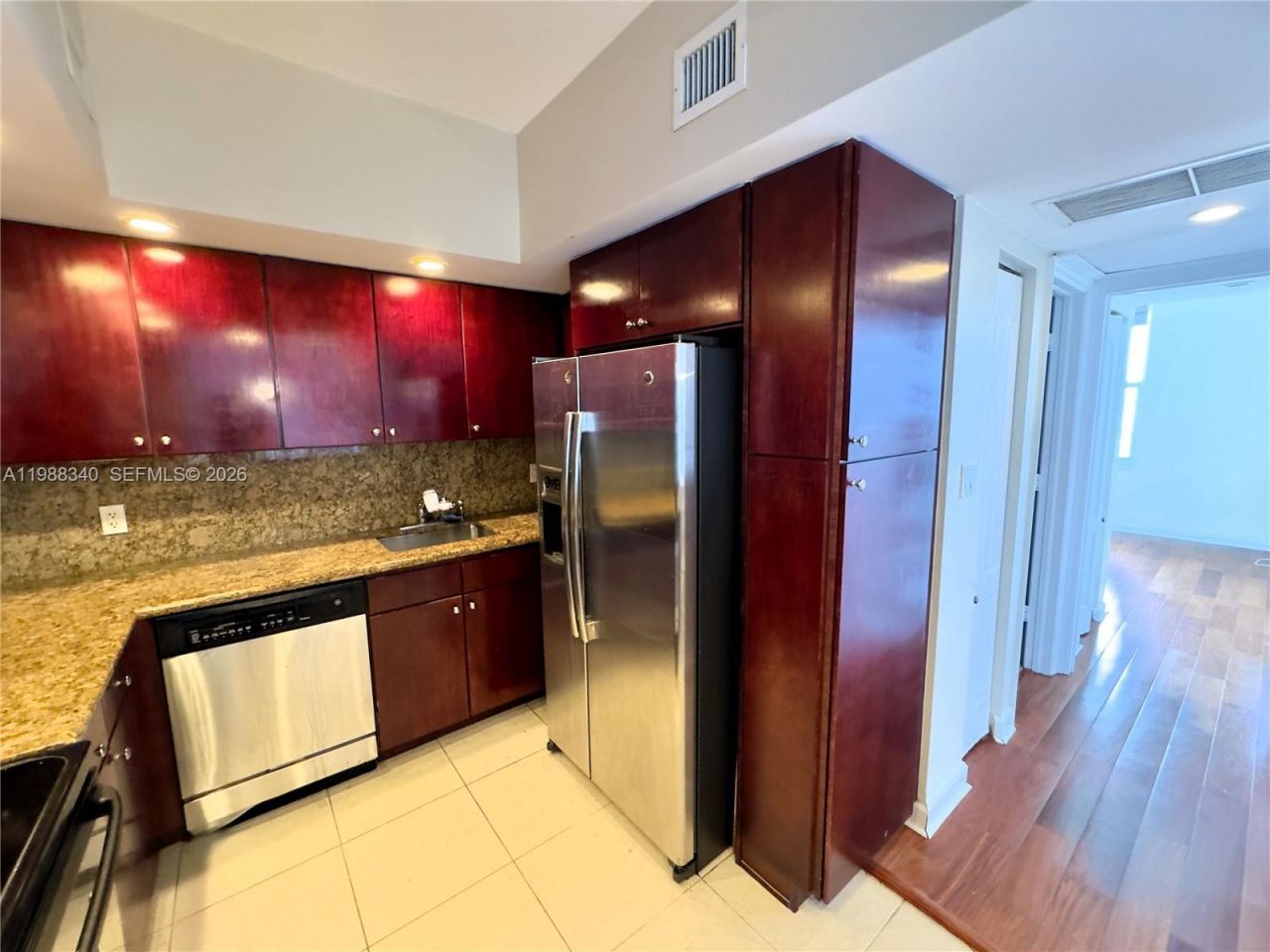 5600 Collins Ave , Unit 17G, Miami Beach, FL 33140 Photo