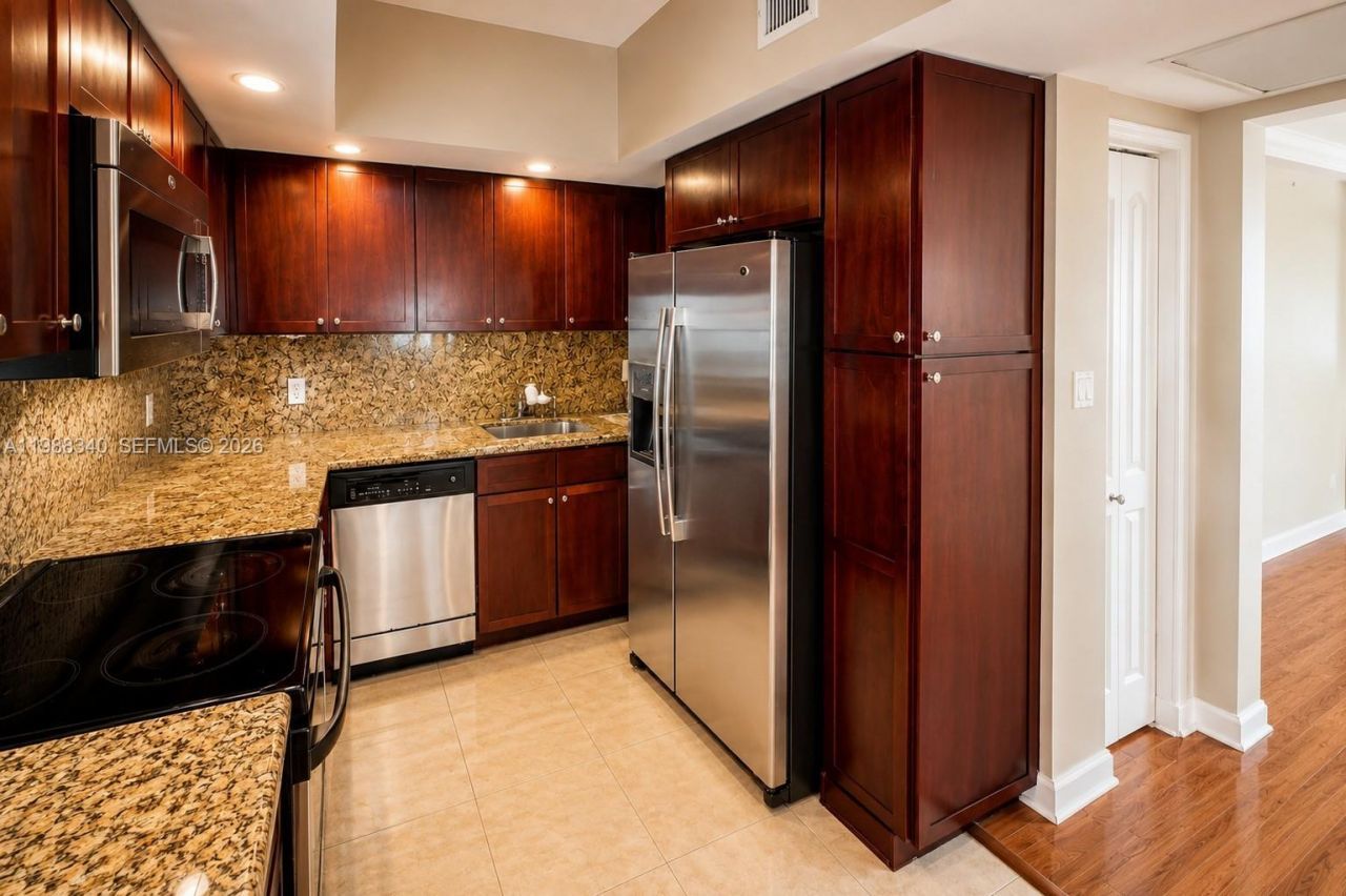 5600 Collins Ave, Unit 17G, Miami Beach, FL 33140 Photo