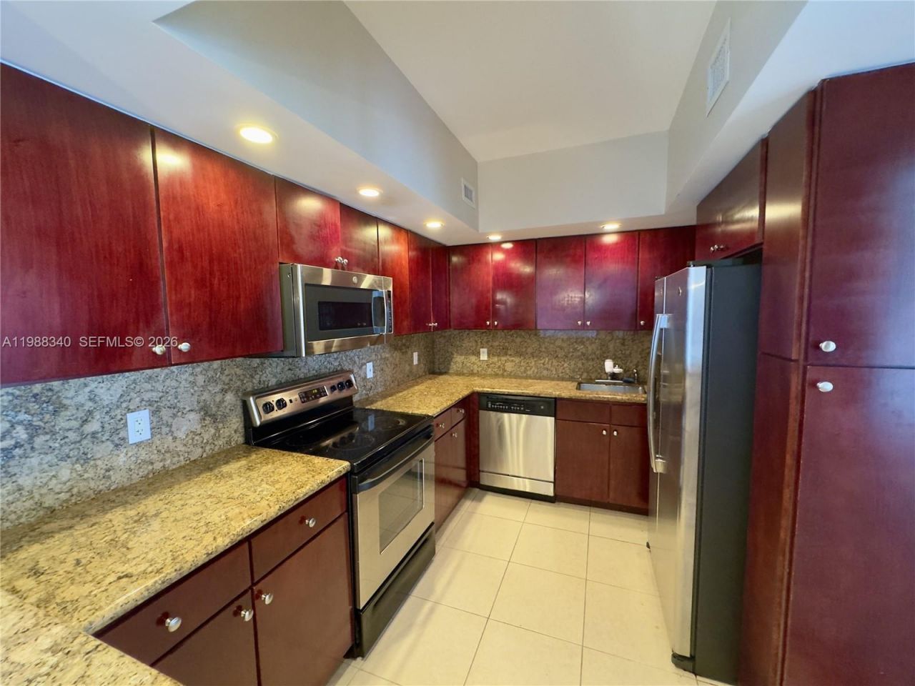 5600 Collins Ave , Unit 17G, Miami Beach, FL 33140 Photo