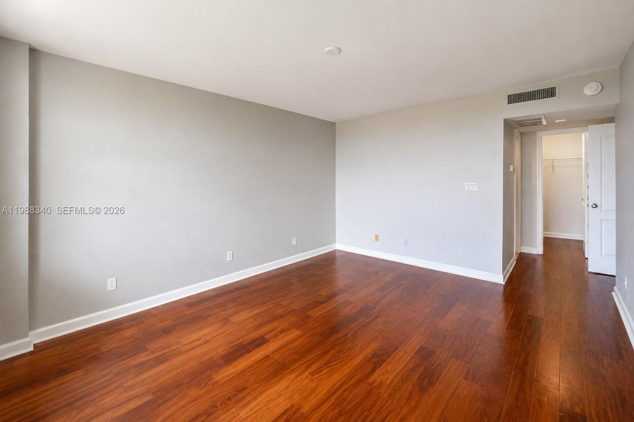 5600 Collins Ave, Unit 17G, Miami Beach, FL 33140 Photo