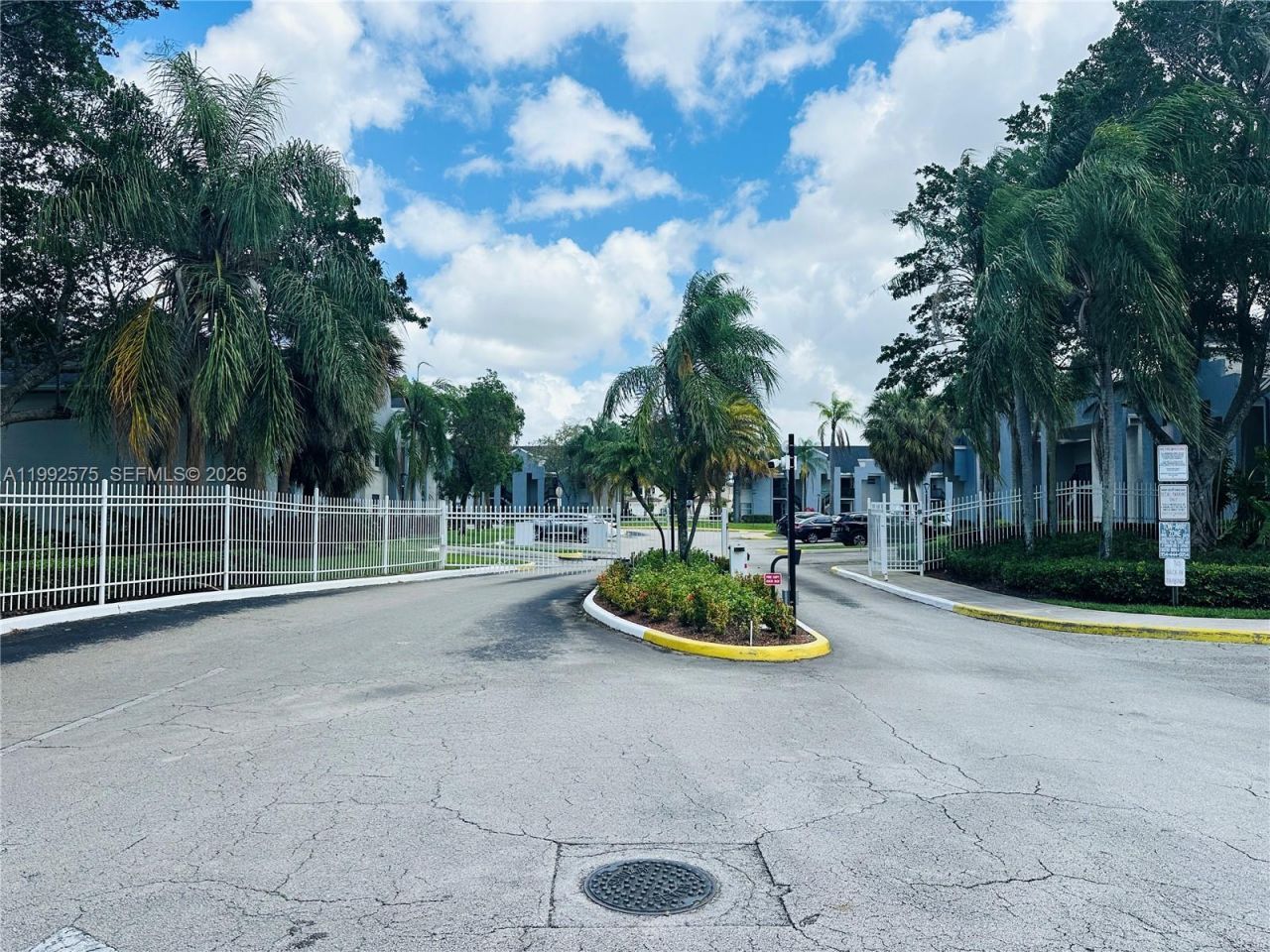 481 SW 113th Way , Unit 481, Pembroke Pines, FL 33025 Photo