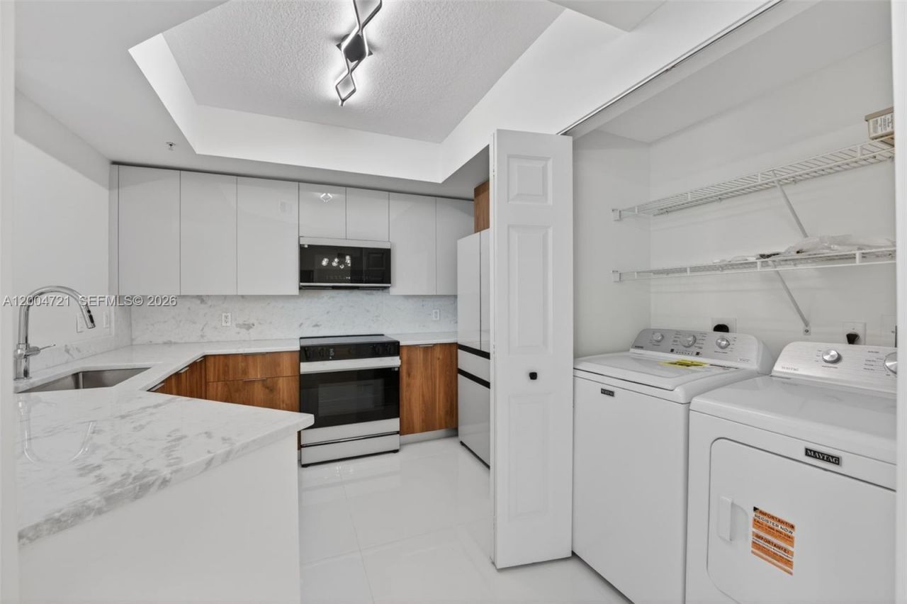 2401 NE 65th St, Unit 205, Fort Lauderdale, FL 33308 Photo