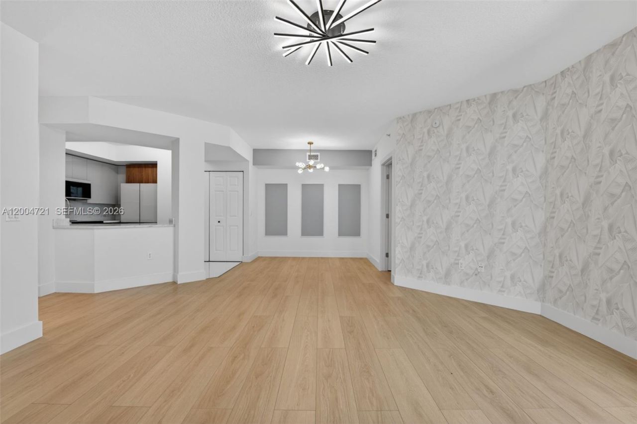 2401 NE 65th St , Unit 205, Fort Lauderdale, FL 33308 Photo