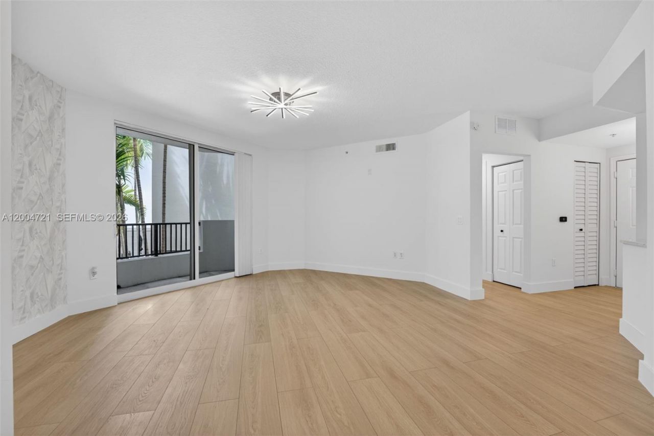 2401 NE 65th St, Unit 205, Fort Lauderdale, FL 33308 Photo