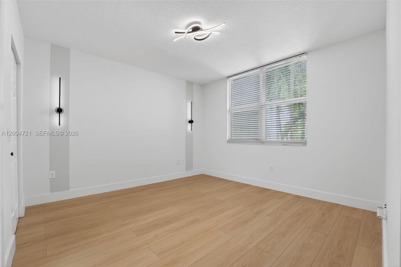 2401 NE 65th St , Unit 205, Fort Lauderdale, FL 33308 Photo