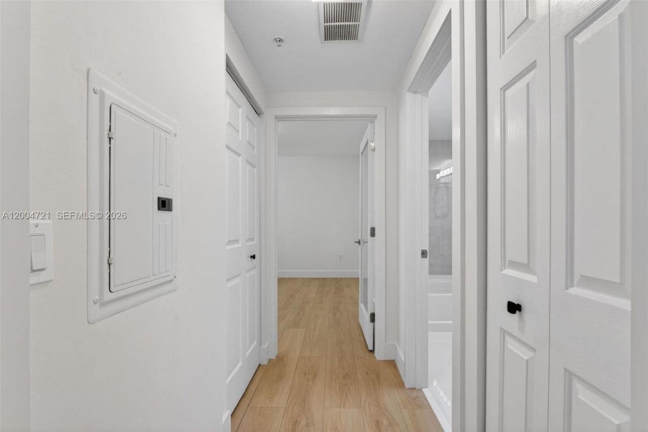 2401 NE 65th St, Unit 205, Fort Lauderdale, FL 33308 Photo
