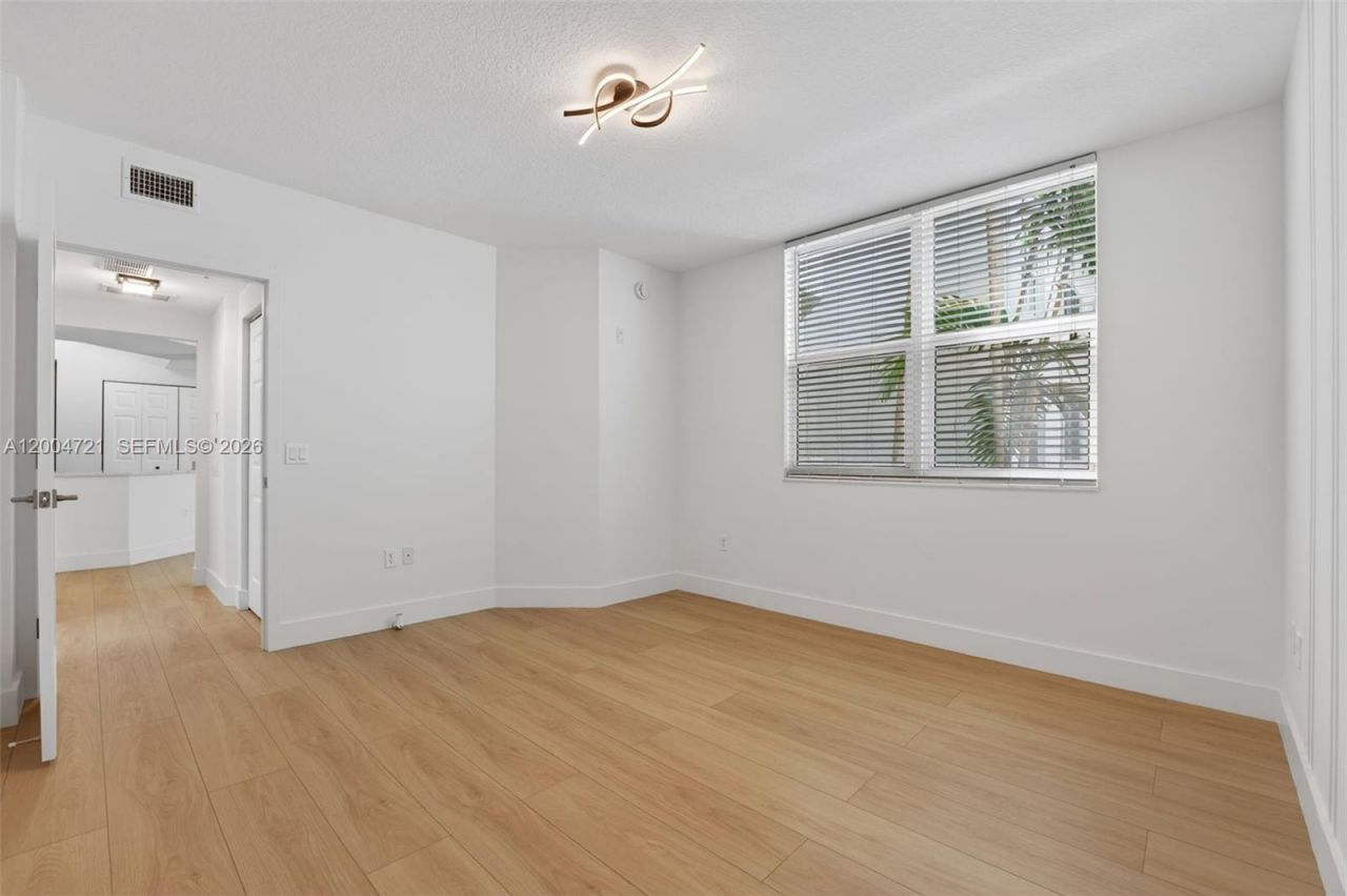 2401 NE 65th St, Unit 205, Fort Lauderdale, FL 33308 Photo
